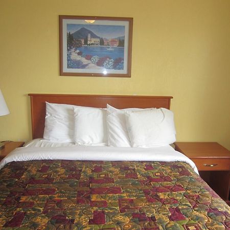 Knights Inn Santa Cruz Esterno foto